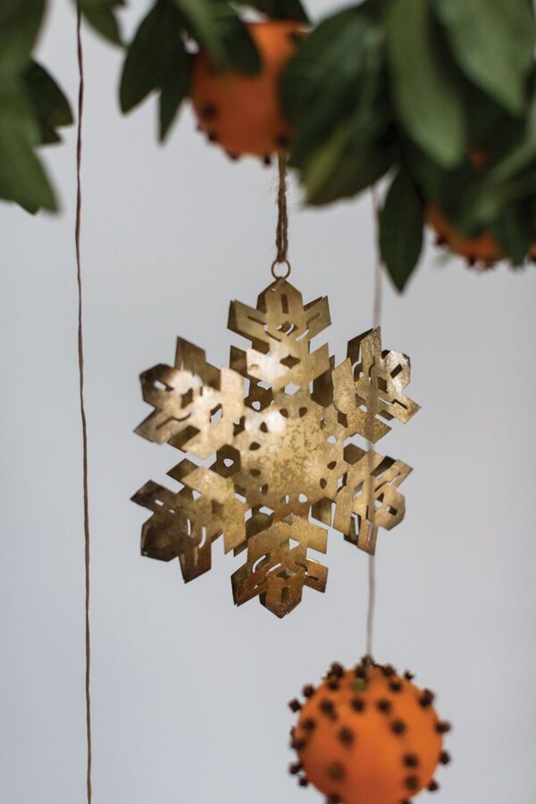 GOLD METAL SNOWFLAKE ORNAMENT - Imagen 3